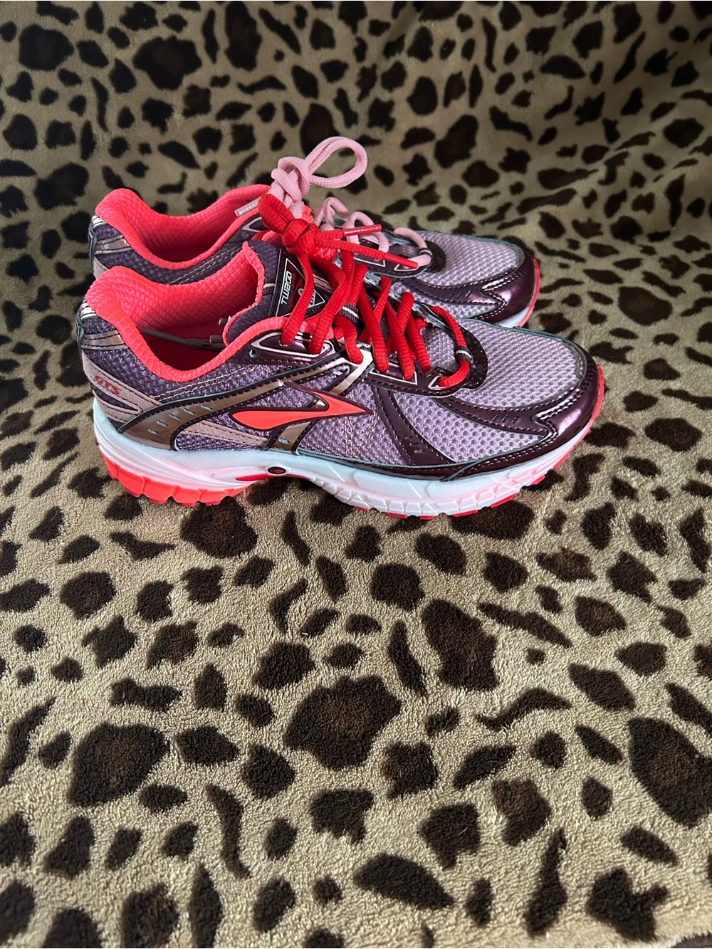 Brooks Women’s Athletic Shoes in Pink and Red Accent - Picture 5 of 9